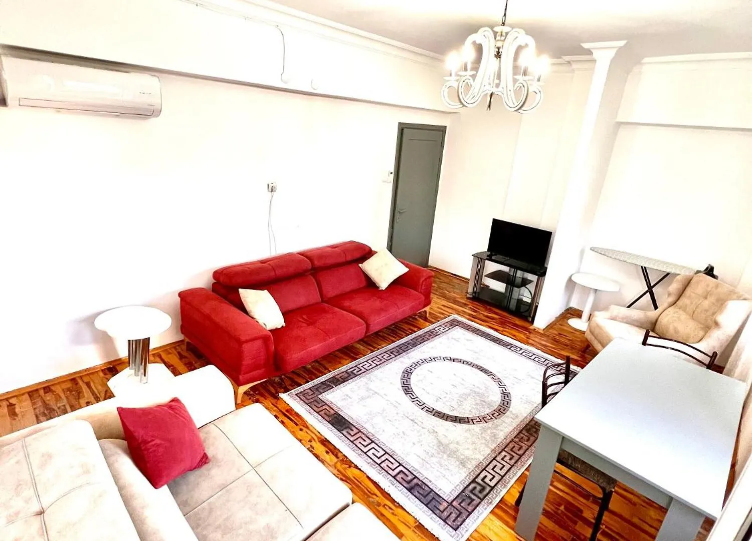 Konyaalti Beach 600 Metre Uzaklikta 2+1 Antalya Apartamento
